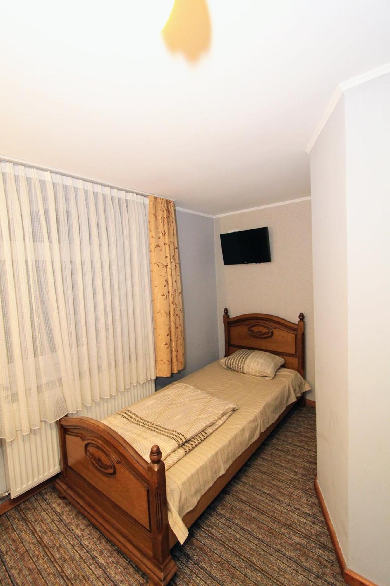 Затишний Міні-Готель "Rosky" Yasinya Room photo
